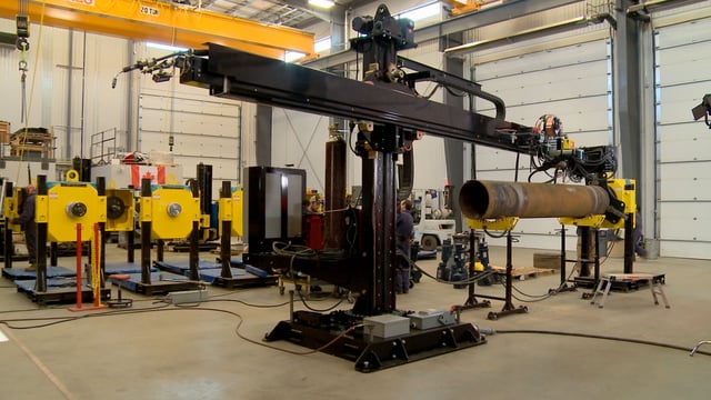 submerged arc and MIG welding manipulator for tank and vessel fabrication