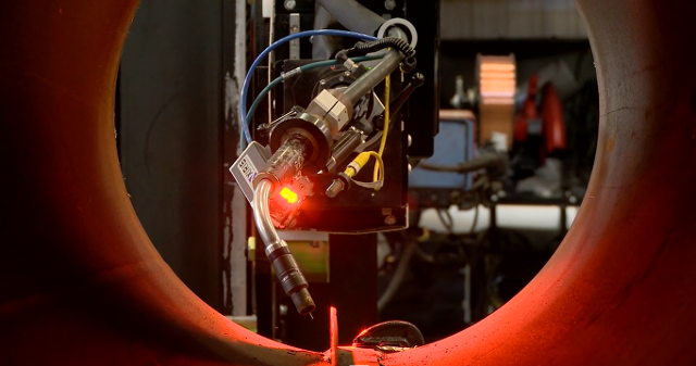 weld head on column and boom manipulator
