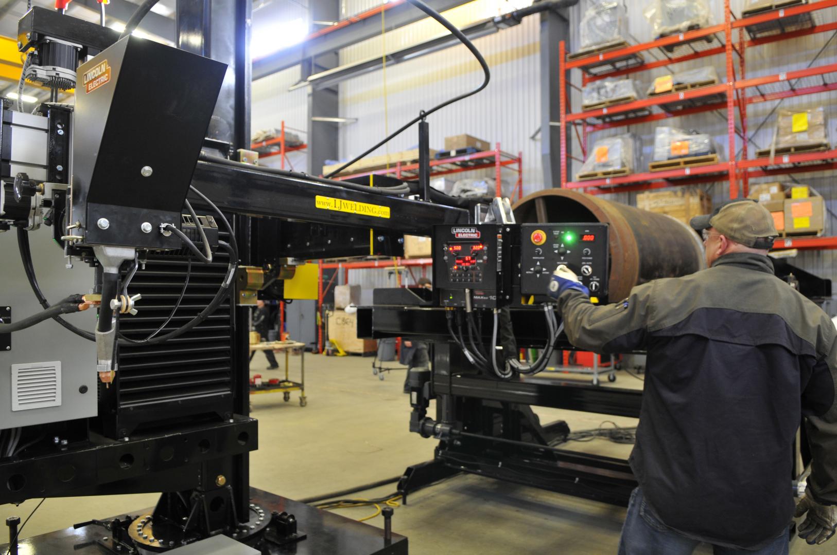 lincoln electric welding boom control demonstration on weld manipulator