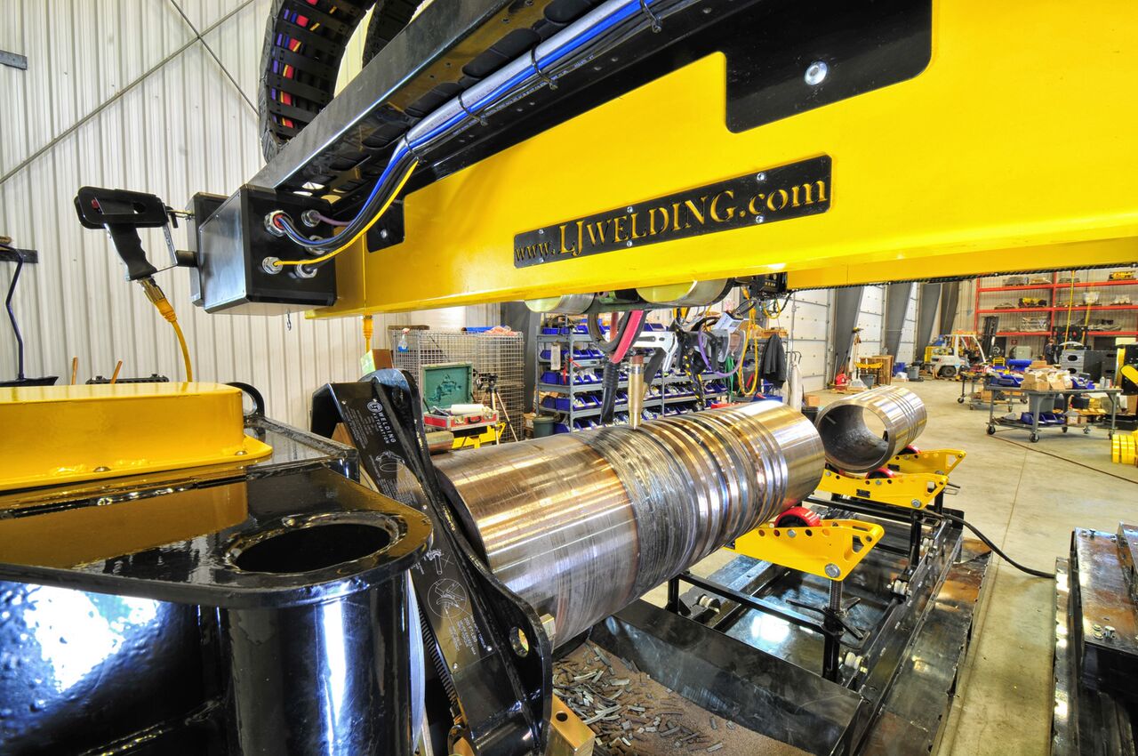 boom view from an lj welding manipulator