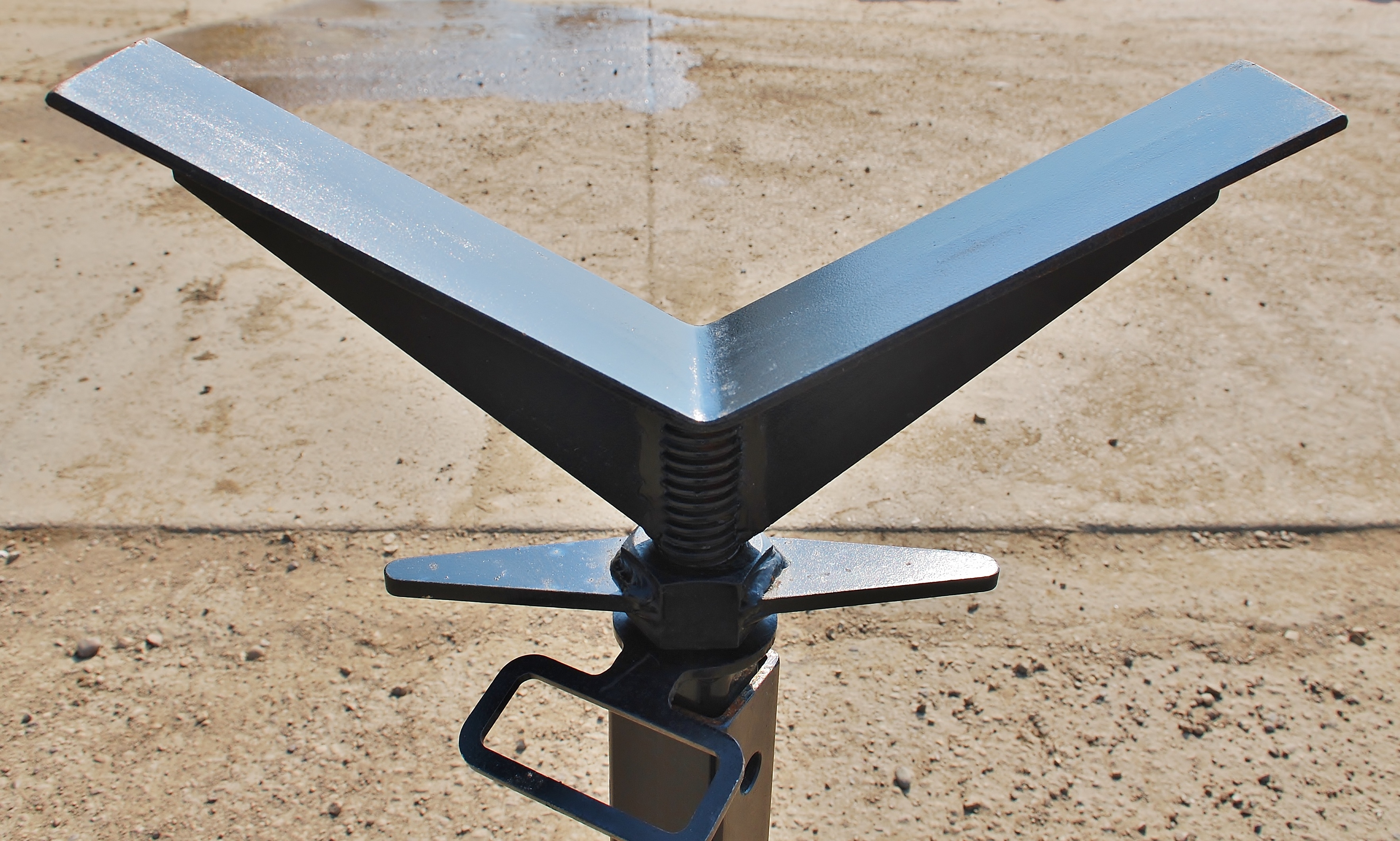5,000 lb Tripod Pipe Stands For Rent or Sale TS3330V