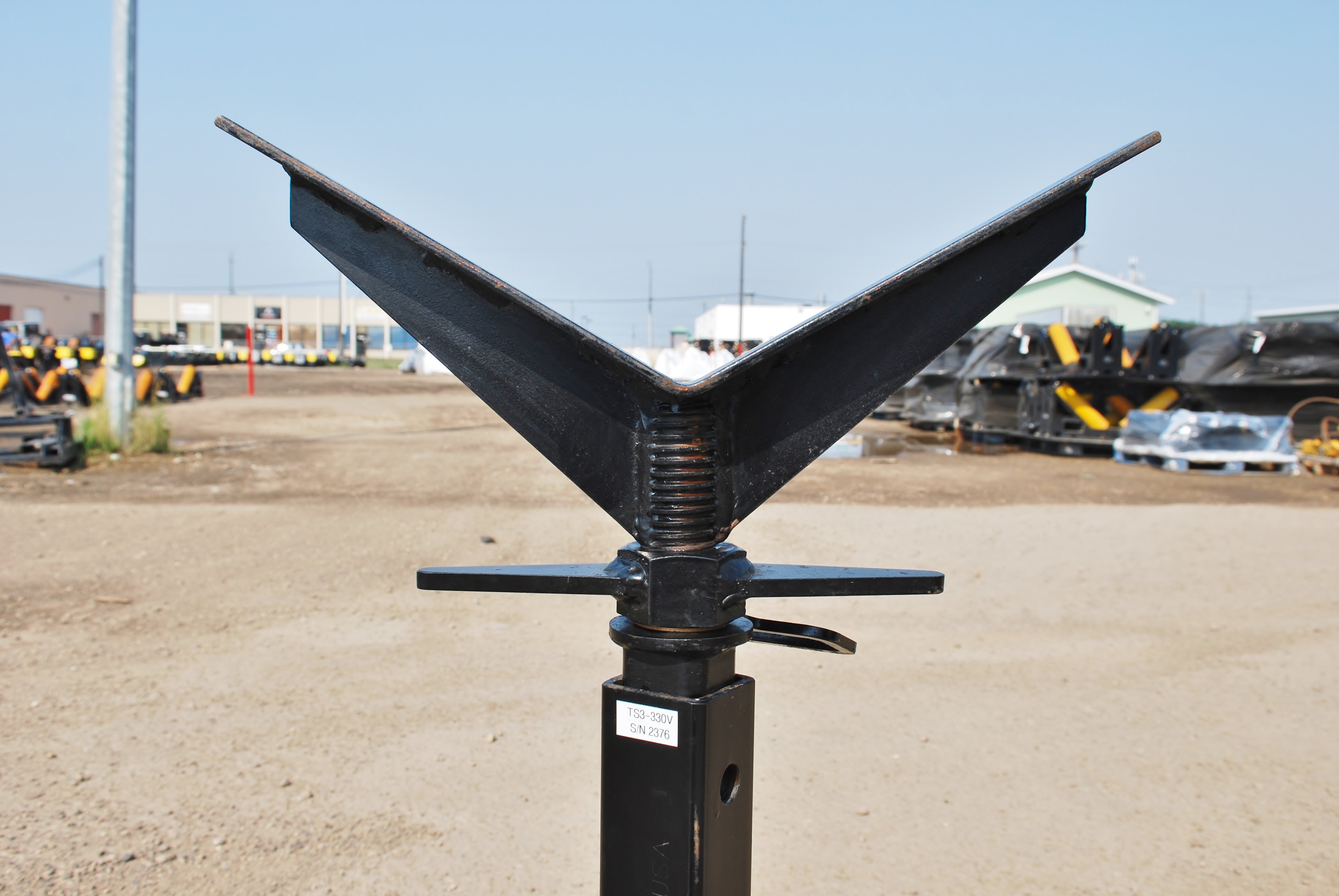 5,000 lb Tripod Pipe Stands For Rent or Sale TS3330V